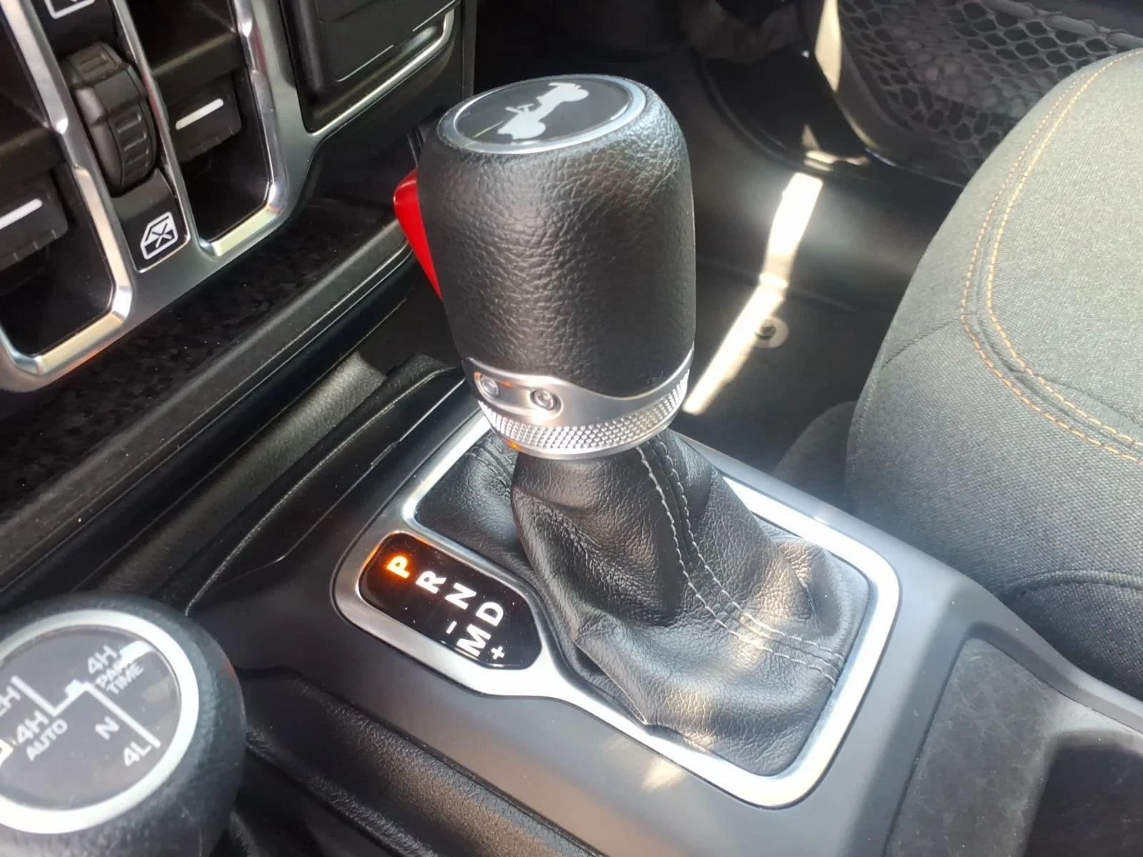 Used 2024 Black Clearcoat Jeep Sport S image 8