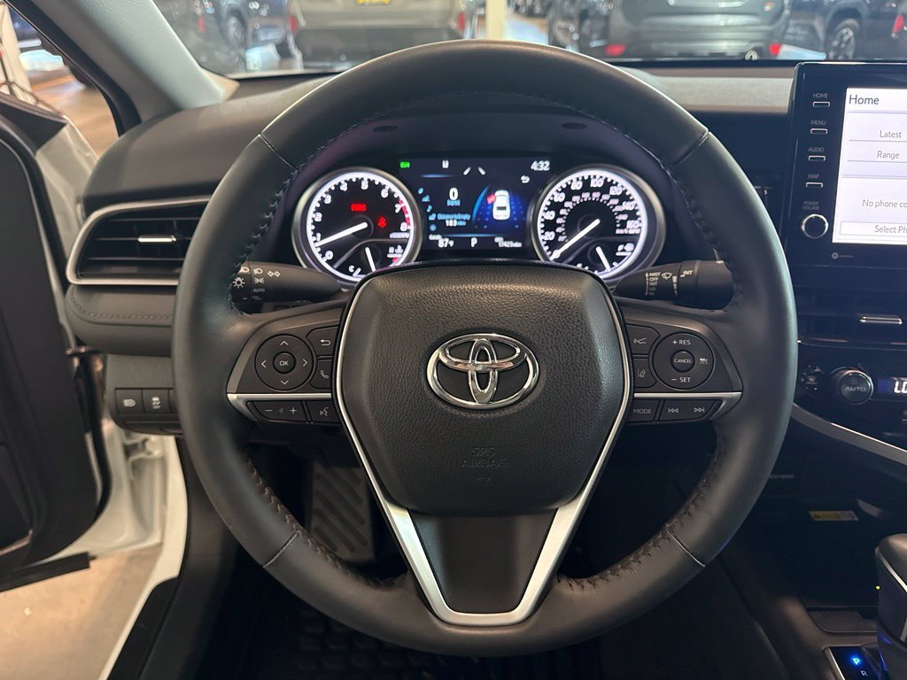 Used 2023 Beige Toyota XLE image 10