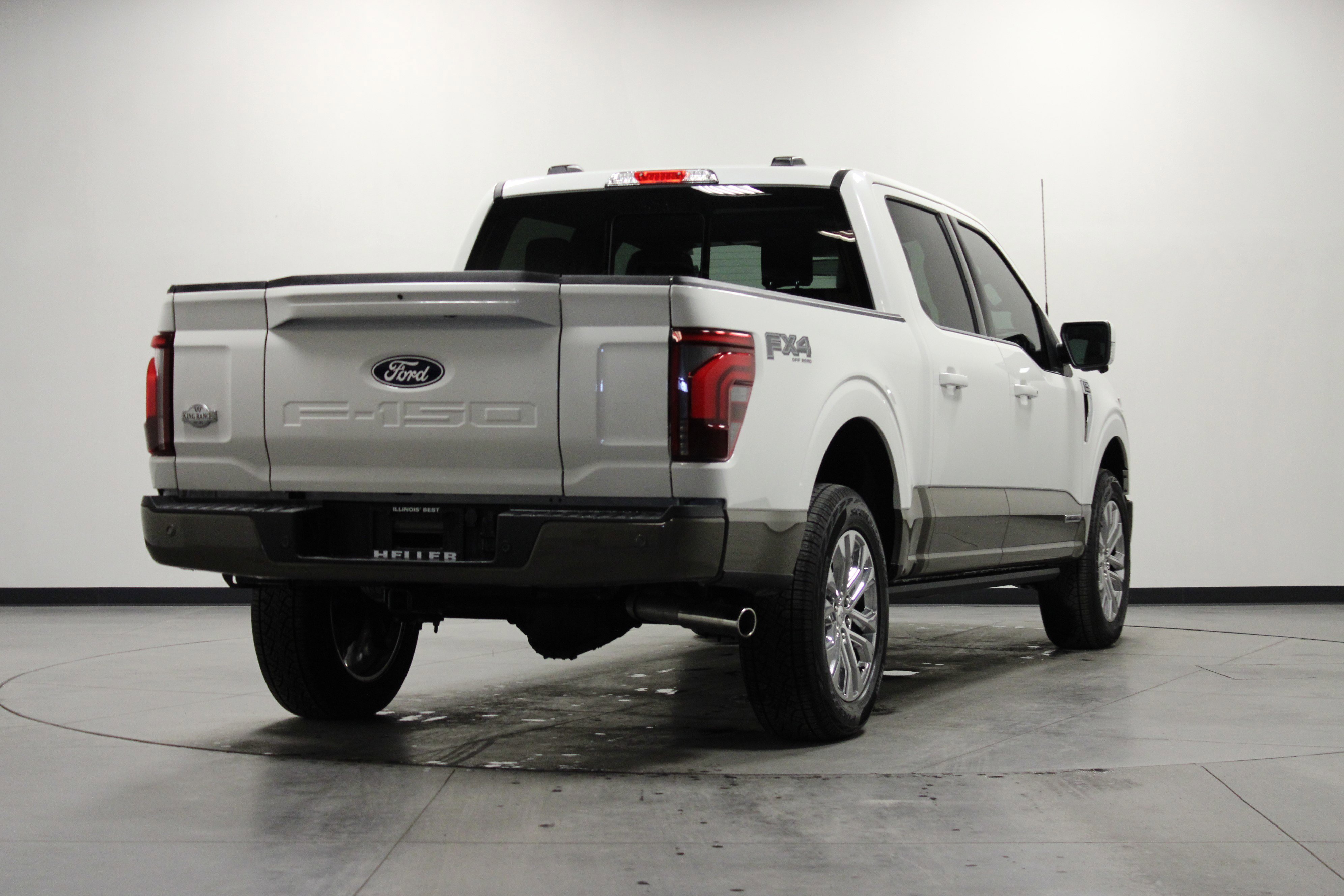 Used 2025 Star White Metallic Tri-Coat Ford King Ranch image 4