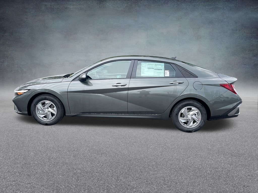 2025 Hyundai Elantra SE - Photo 29