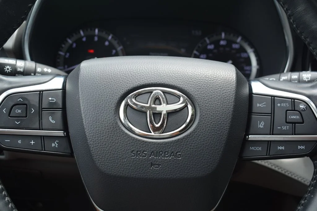 2020 Toyota Highlander Limited - Photo 13
