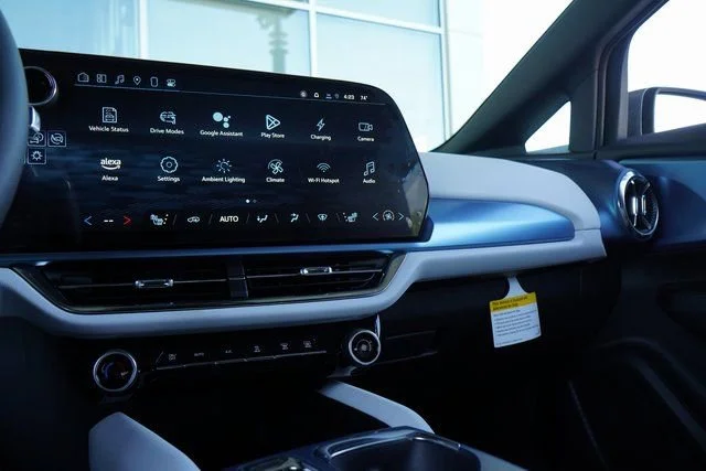 2025 Chevrolet Equinox EV LT - Photo 35