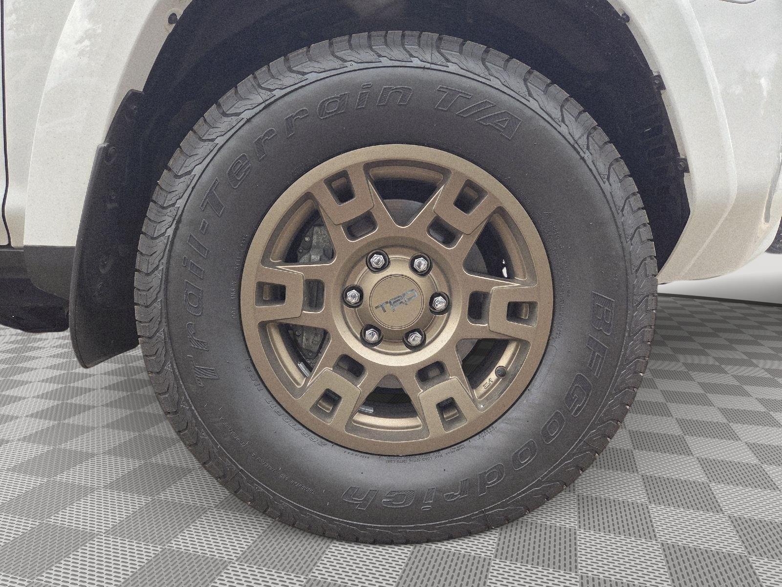 Certified Used 2023 Ice Cap Toyota SR5 image 15