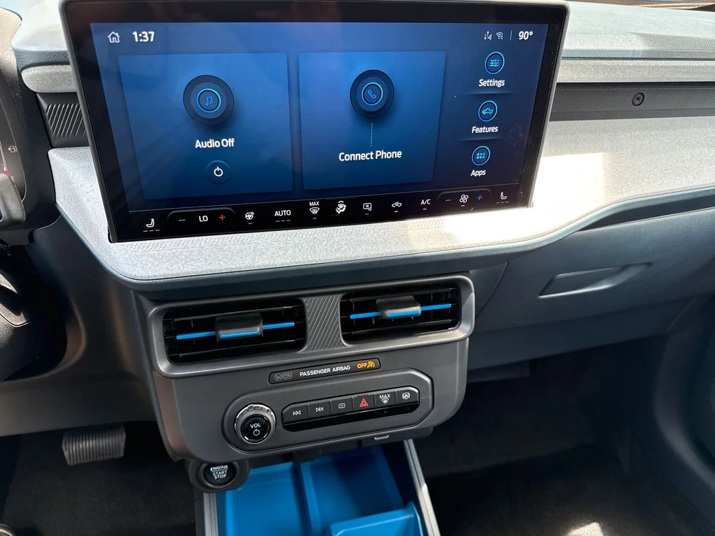 New 2025 White Ford XLT image 9