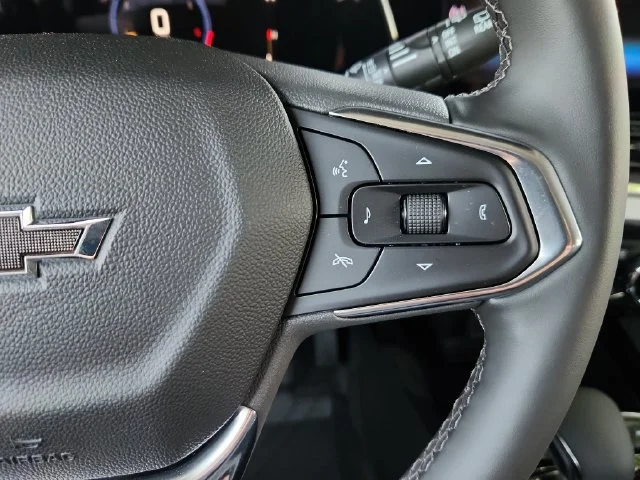 New 2026 Mosaic Black Metallic Chevrolet LT image 23