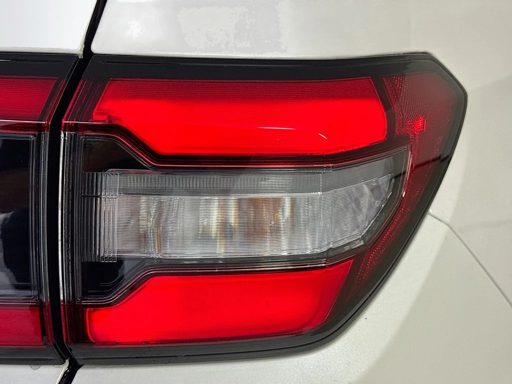 New 2026 Platinum White Pearl Honda EX-L image 9