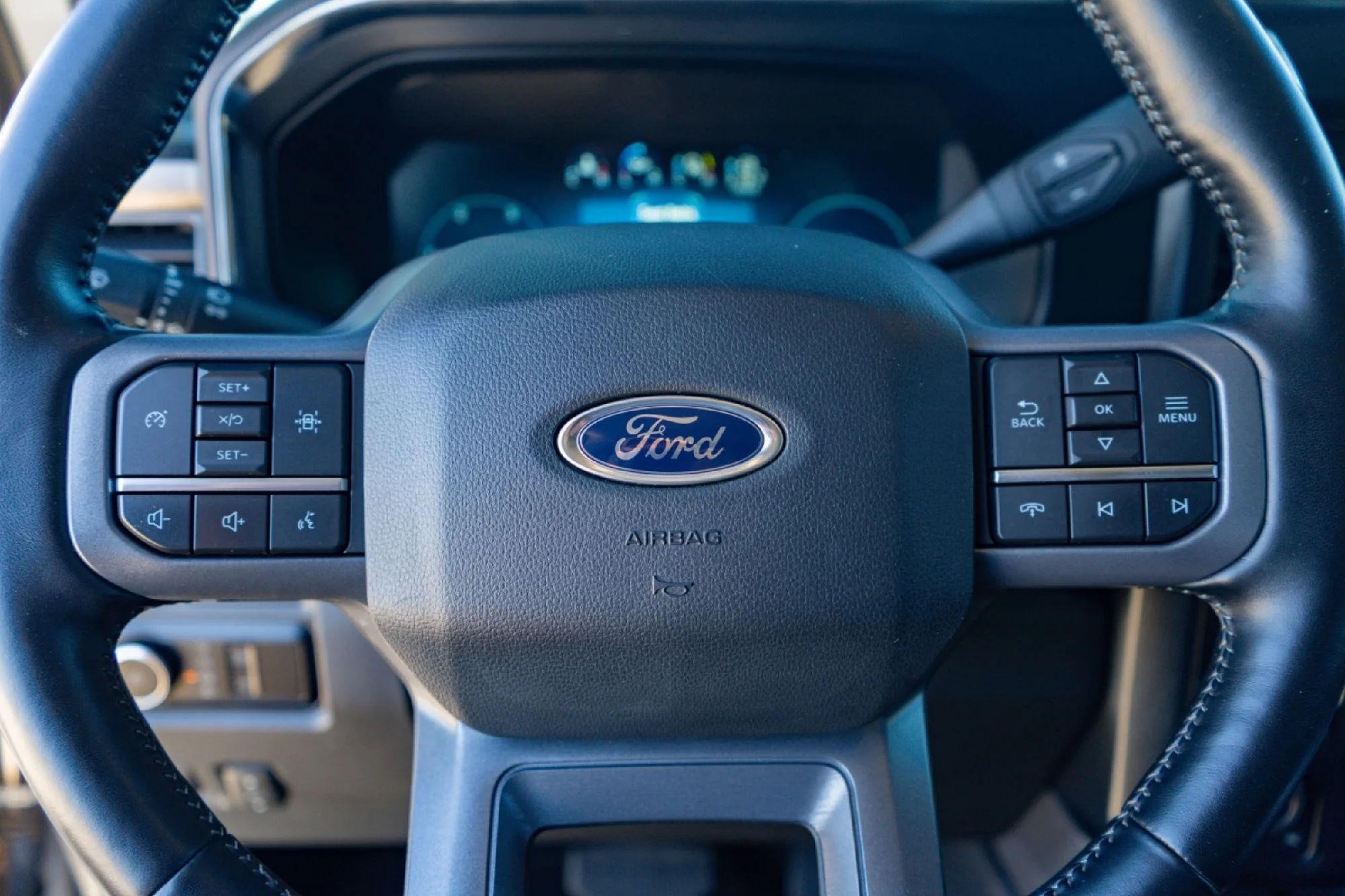 Used 2023 Silver Ford Lariat image 11