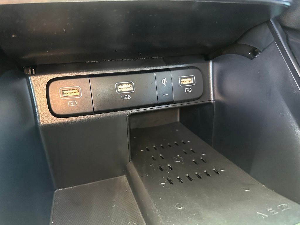 Used 2023 Gray Kia S image 7