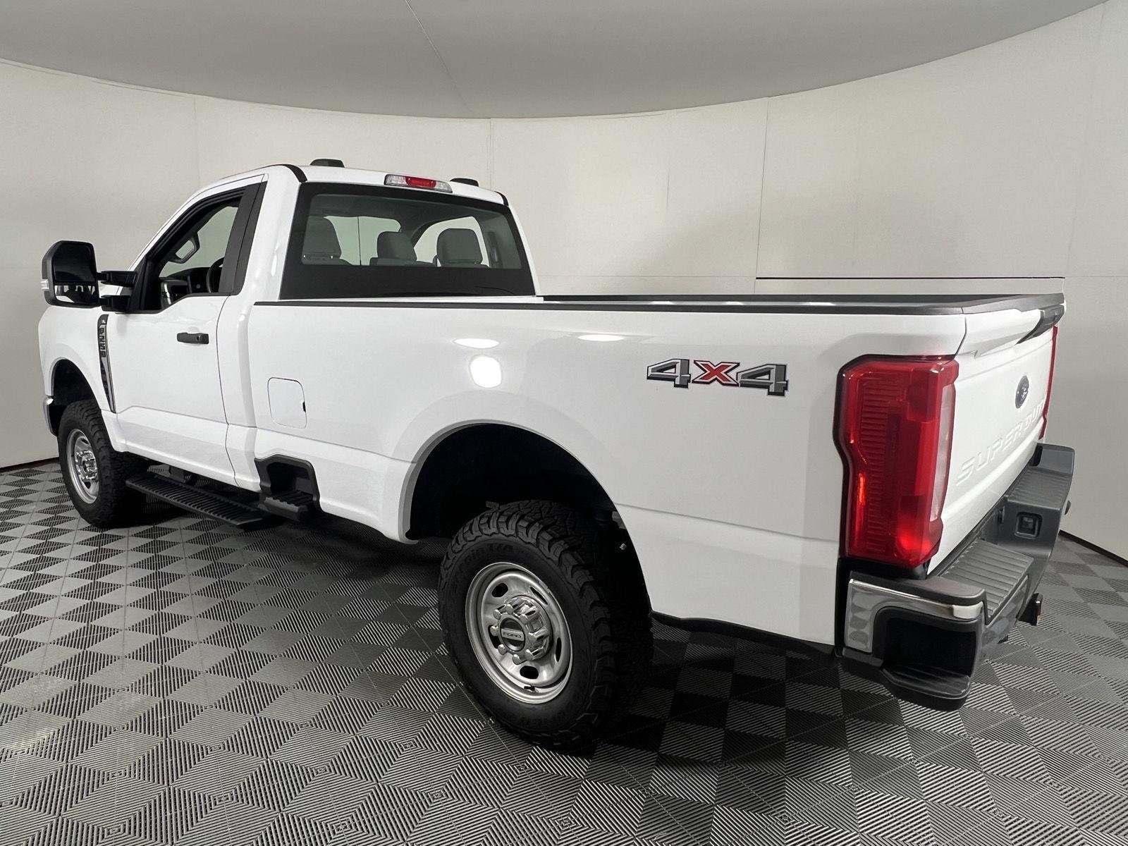 Used 2024 Oxford White Ford XL image 8