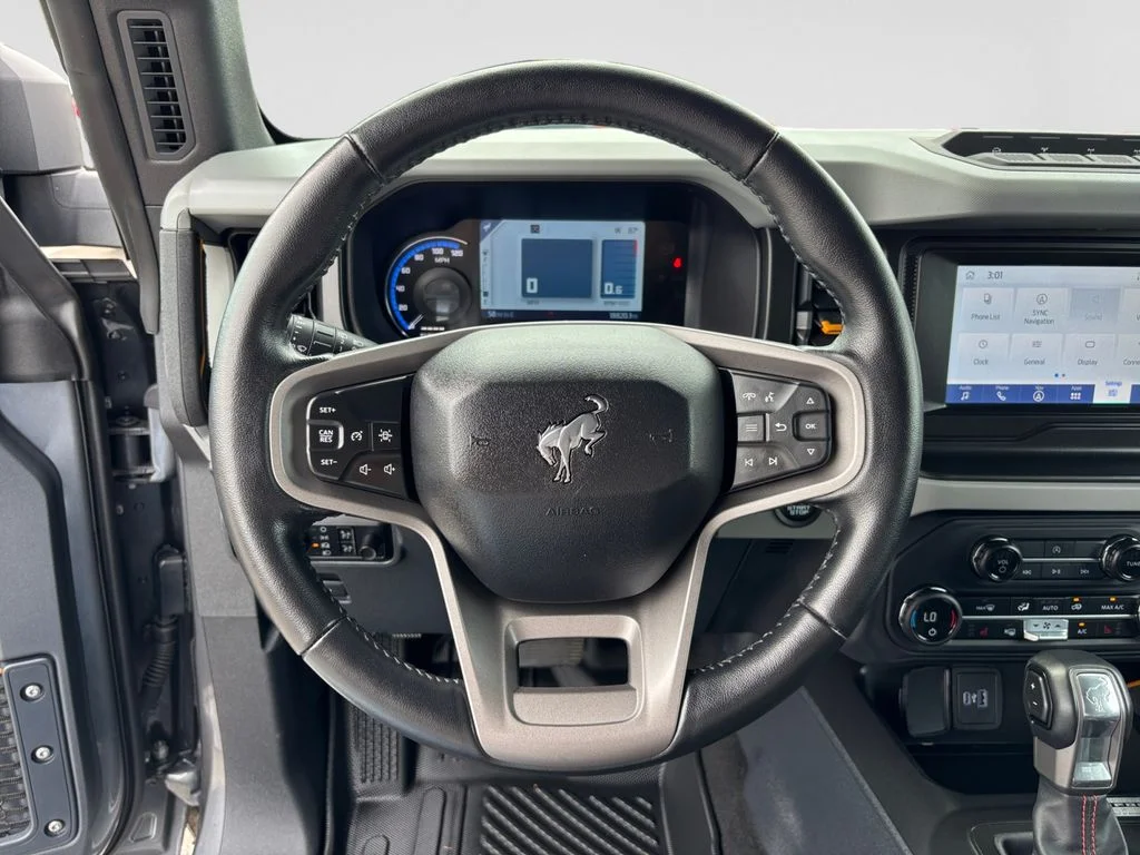 Used 2023 Gray Ford Badlands image 11