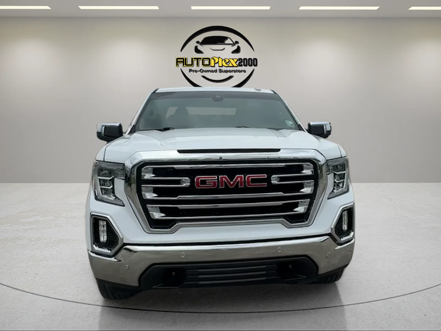 Used 2019 White GMC SLT image 2