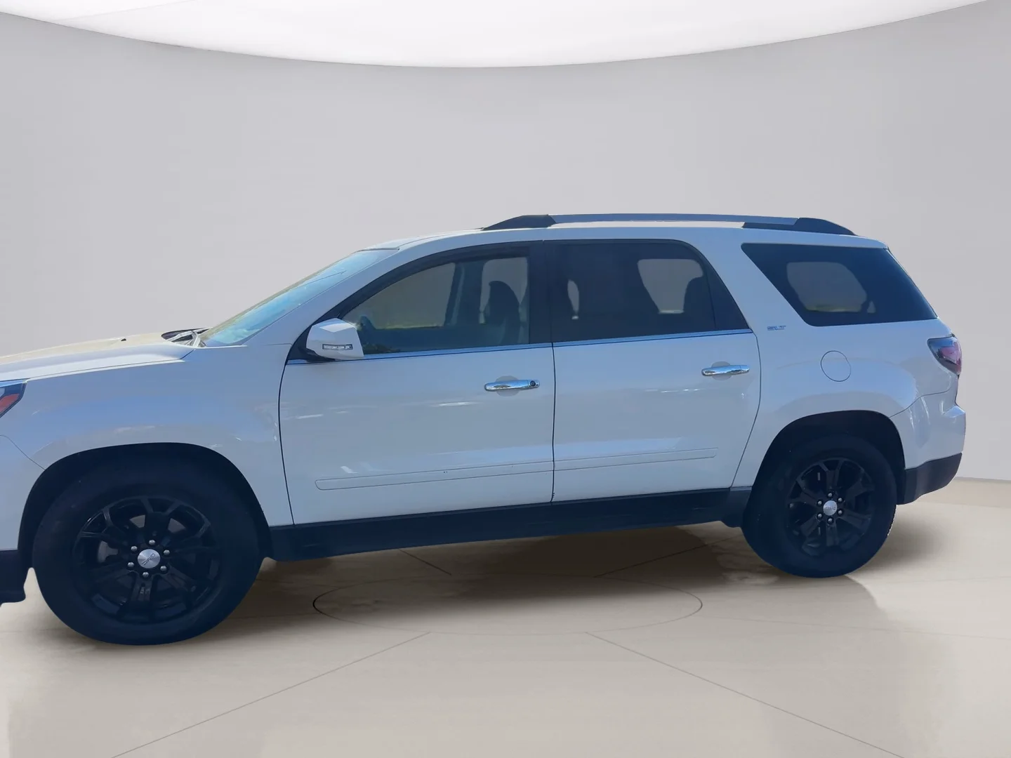 Used 2014 White Gmc SLT image 2