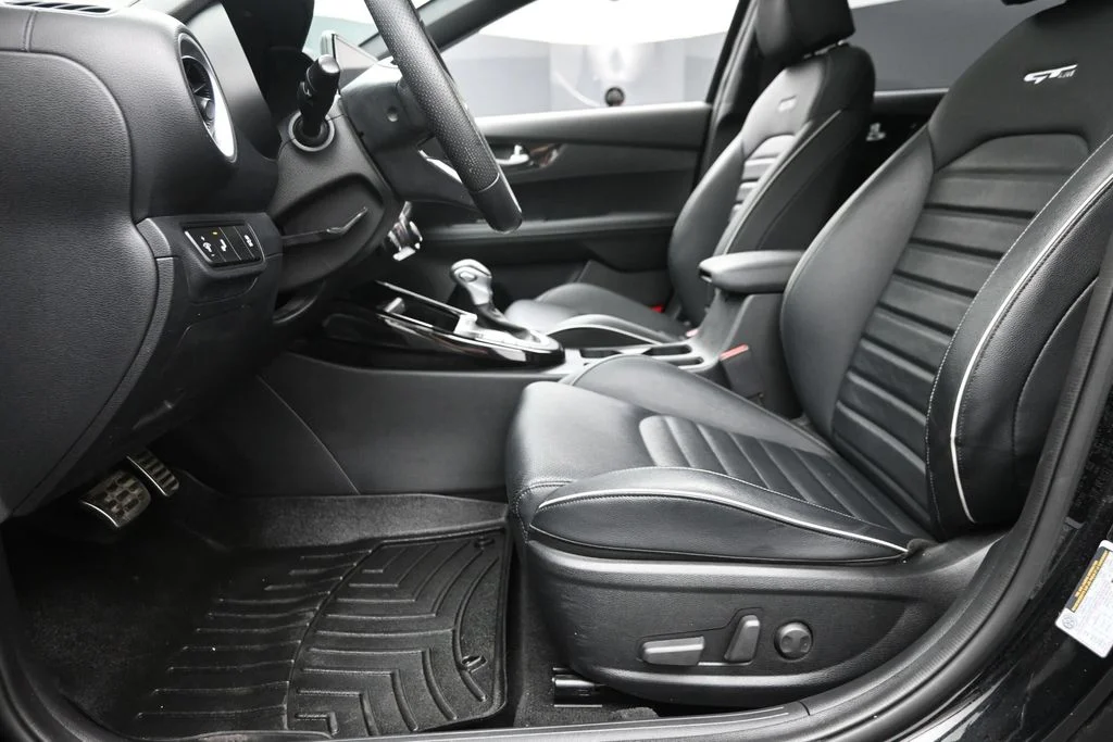 Used 2023 Black Kia GT-Line image 15