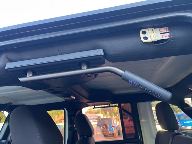 Used 2017 Black Jeep Unlimited Sport image 13
