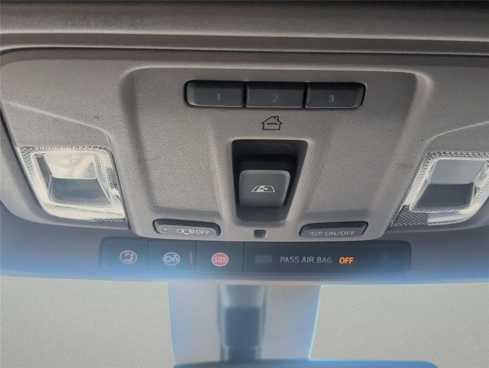 Used 2022 Summit White Chevrolet LTZ image 17