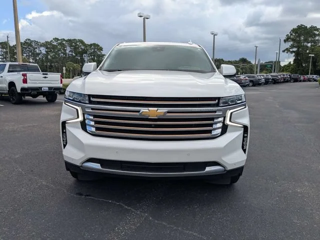 Used 2023 Iridescent Pearl Tricoat Chevrolet High Country image 8