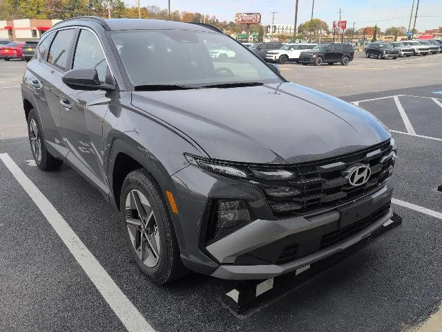 Used 2025 Gray Hyundai SEL image 1