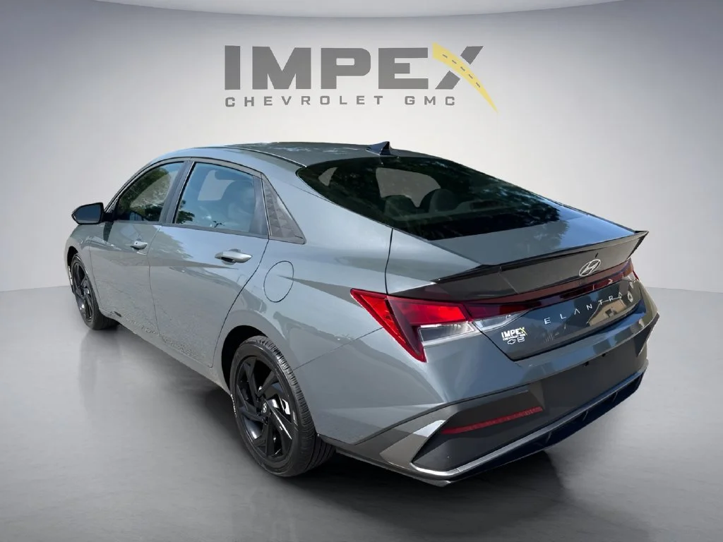 Used 2026 Charcoal Hyundai SEL Sport image 3