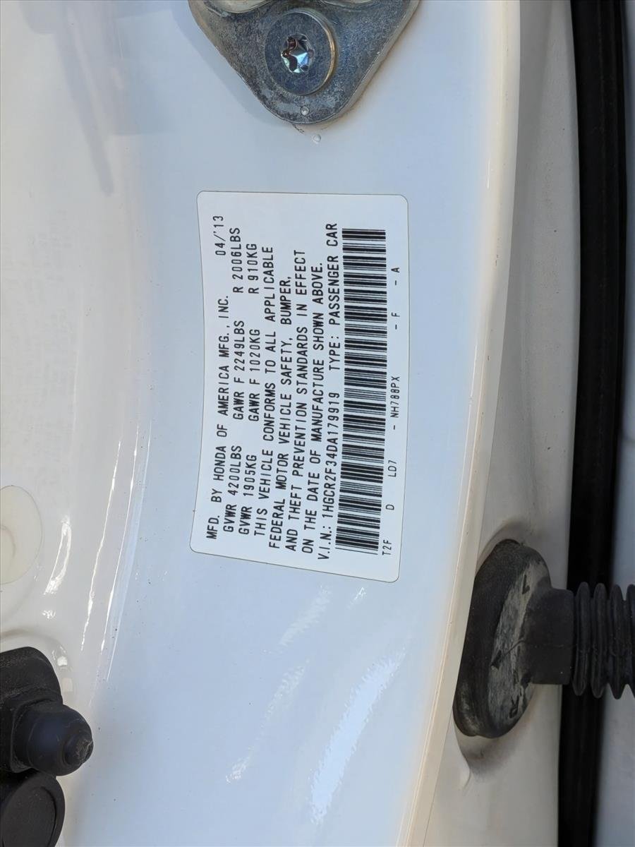 Used 2013 White Honda LX image 16