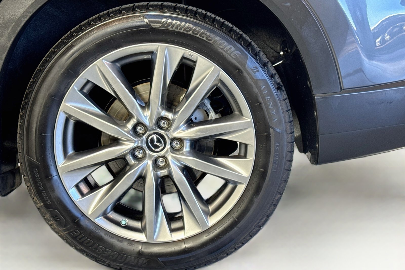 Used 2017 Machine Gray Metallic Mazda Signature image 30