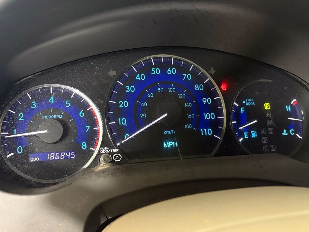 Used 2006 White Toyota XLE image 21
