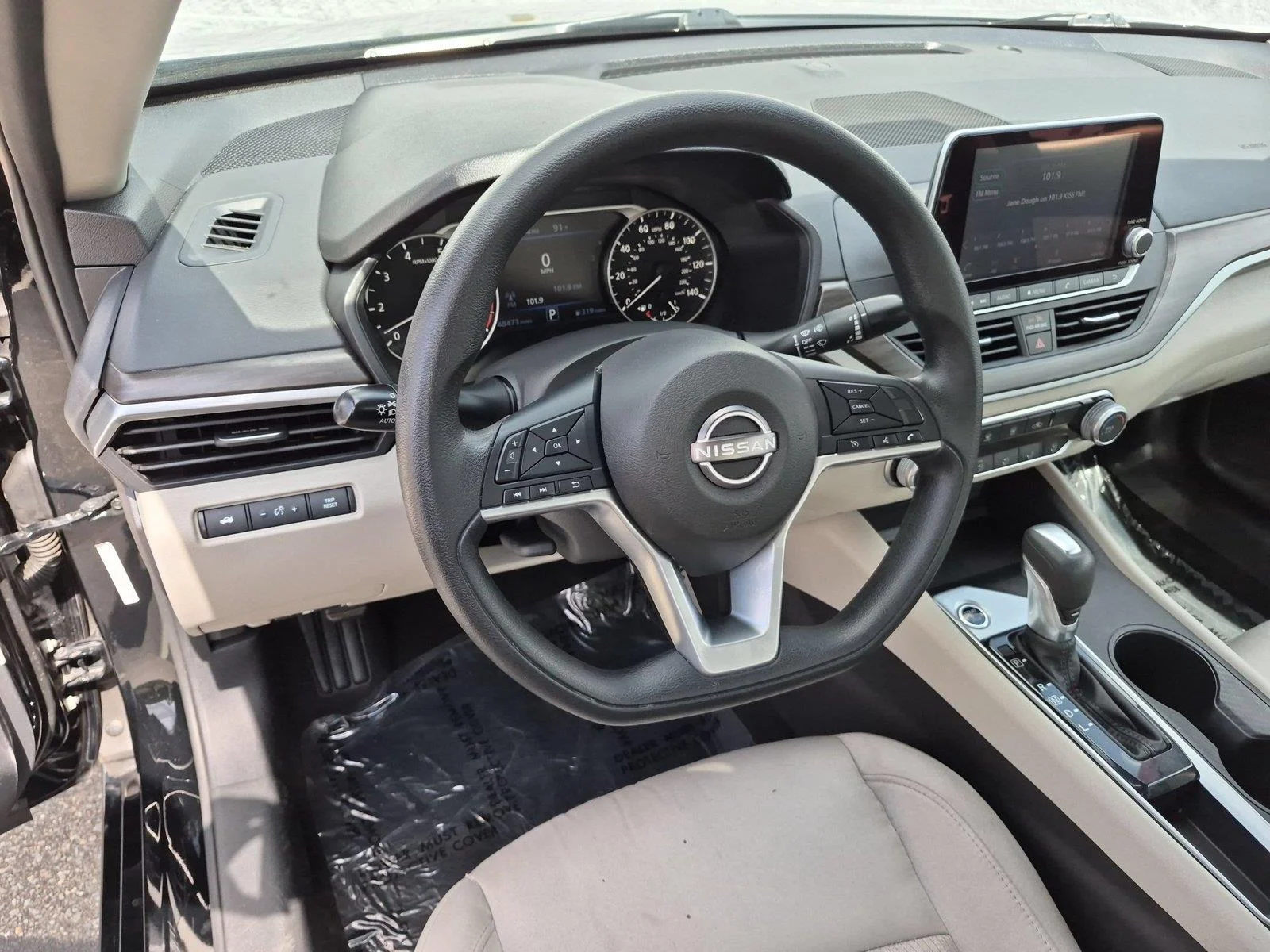 Used 2025 Super Black Nissan SV image 18