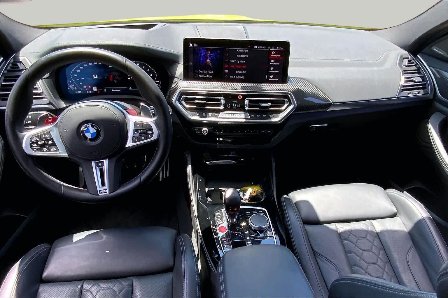 Used 2024 Sao Paulo Yellow BMW  image 15