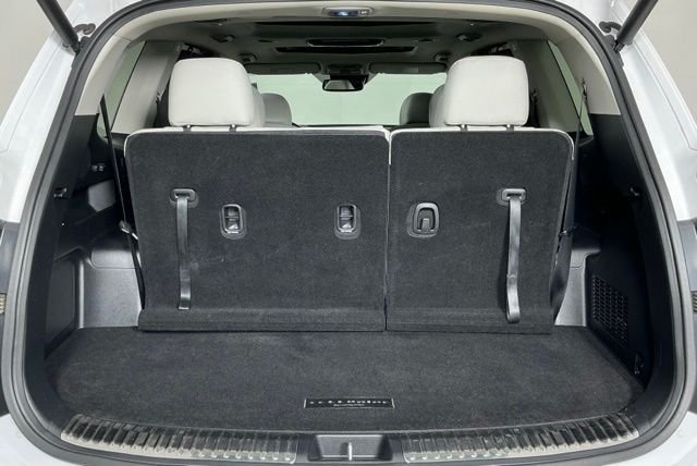 Used 2024 White Kia SX image 25
