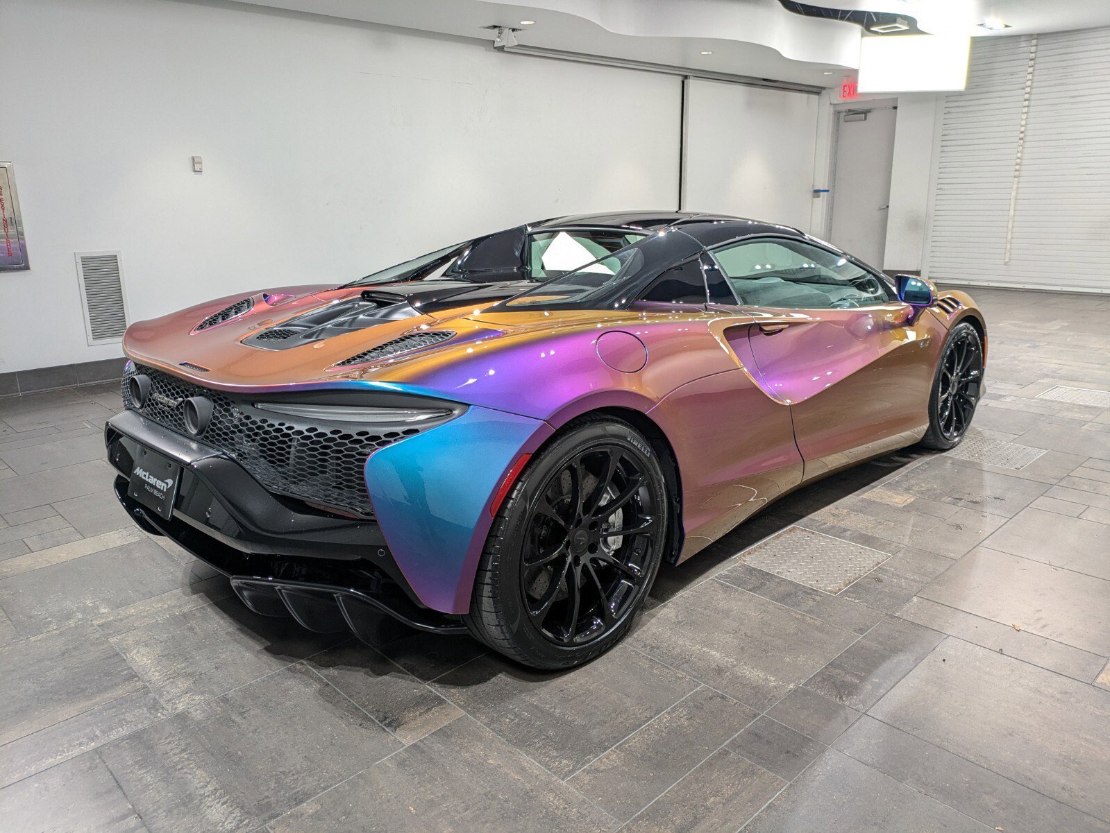 2025 McLaren Artura - Photo 27