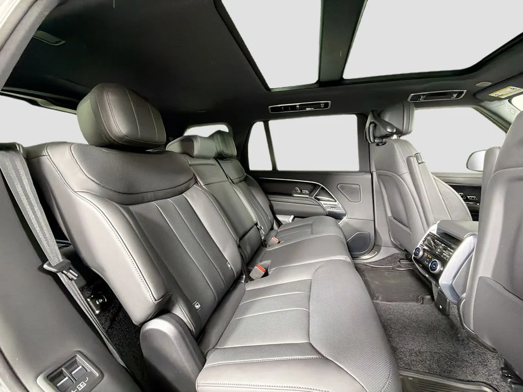 New 2026 Carpathian Gray Premium Metallic Land Rover SE image 29