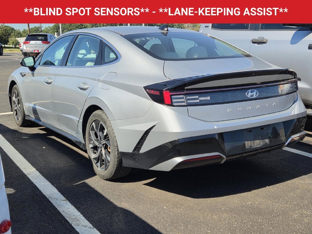 Used 2024 Silver Hyundai SEL image 6
