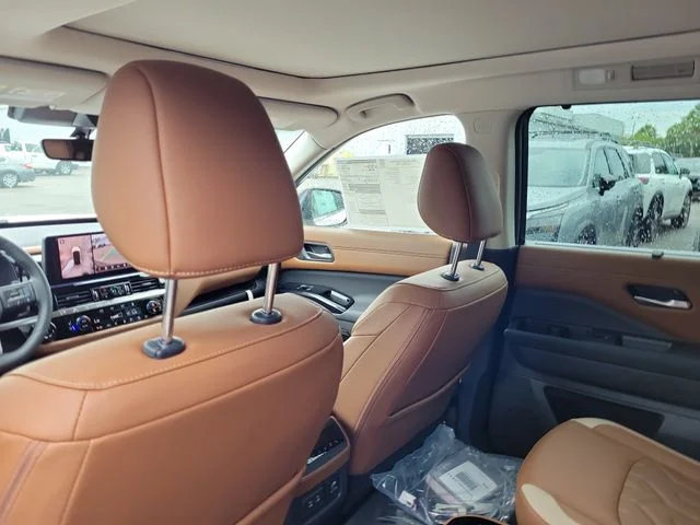 New 2026 White Nissan Platinum image 12