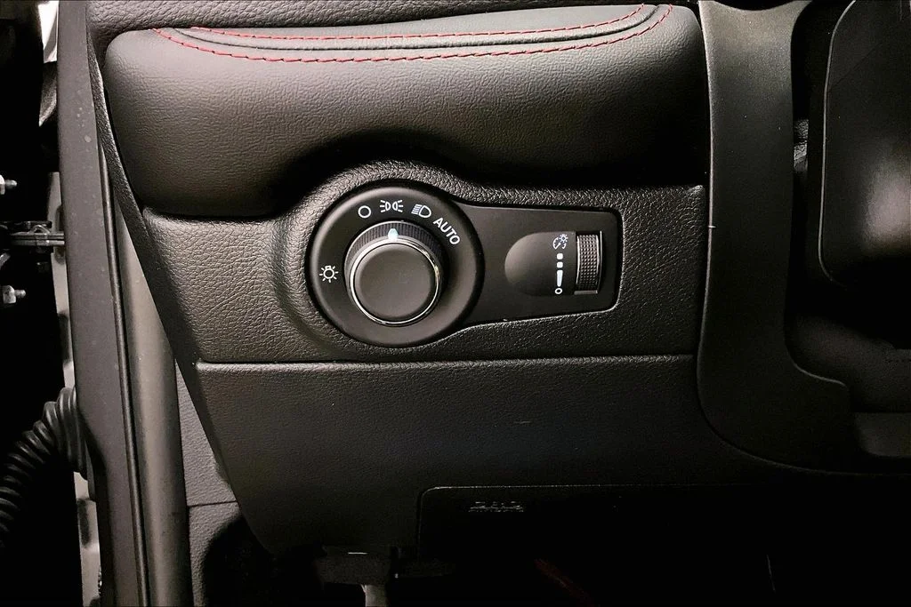 Used 2025 Gray Dodge R/T Plus image 15