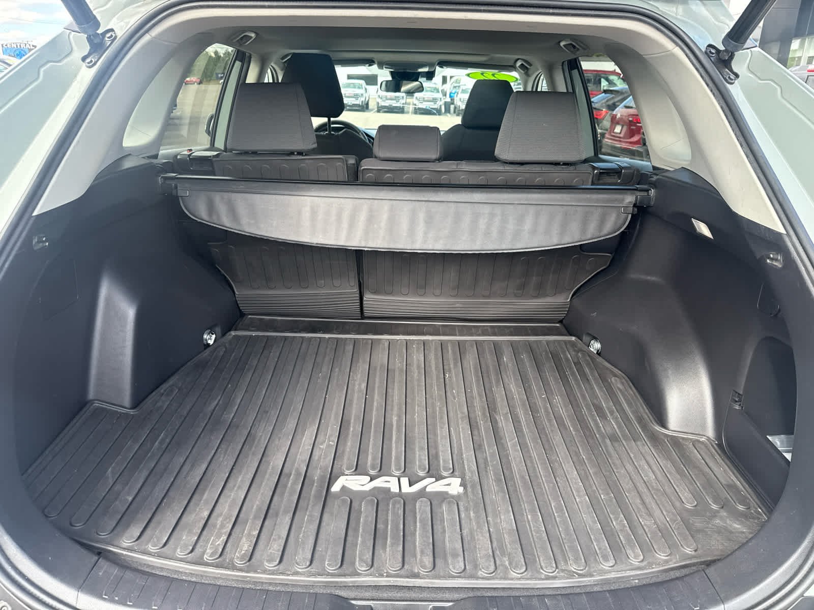 Used 2022 Gray Toyota XLE image 11