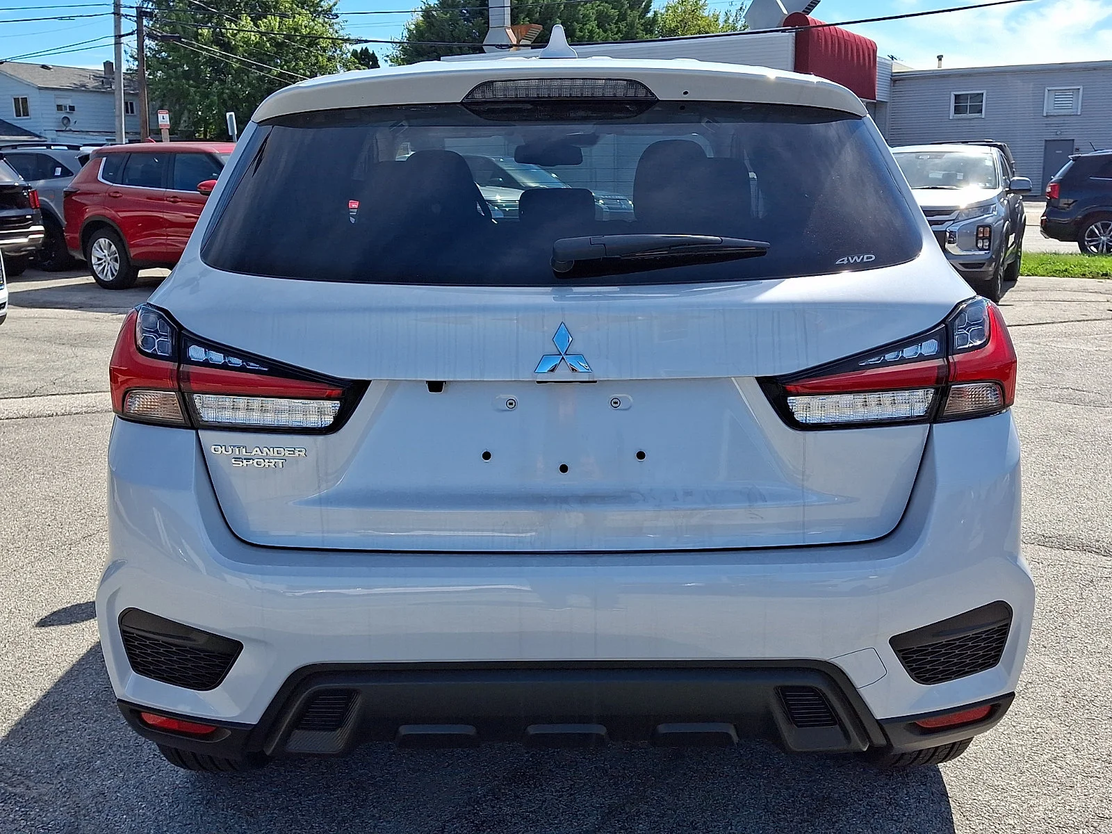 New 2027 White Mitsubishi 2.0 ES image 6