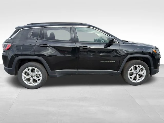 Used 2025 Black Jeep  image 8