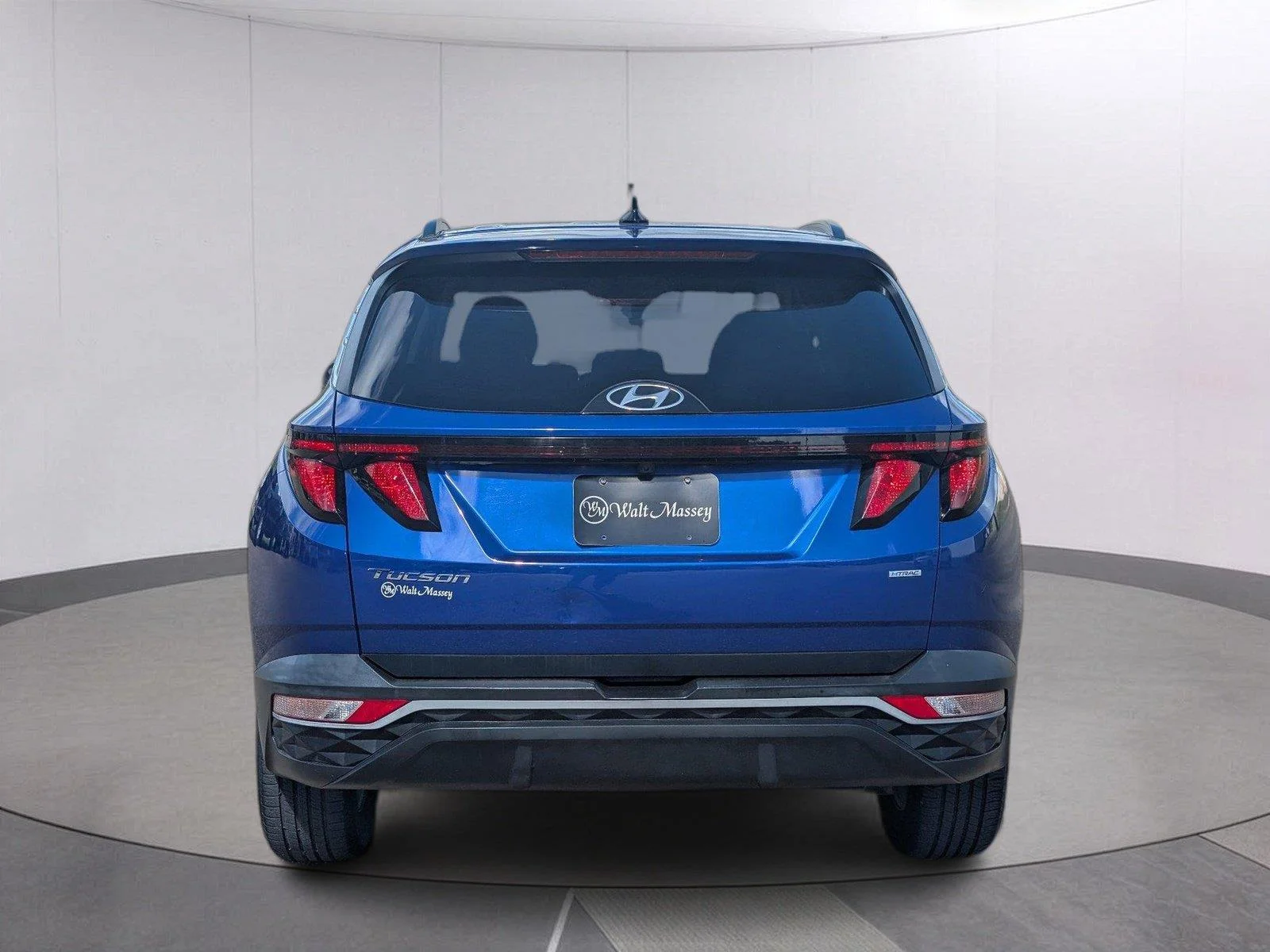 Used 2024 Ultimate Red Hyundai SEL image 4