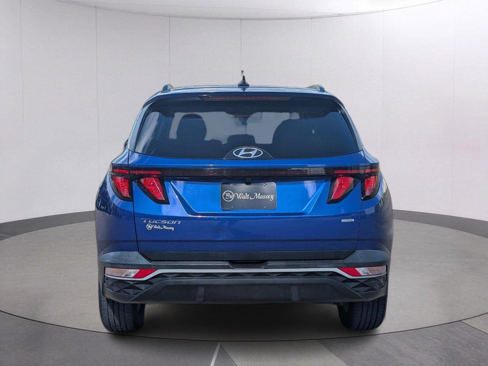 Used 2024 Ultimate Red Hyundai SEL image 4