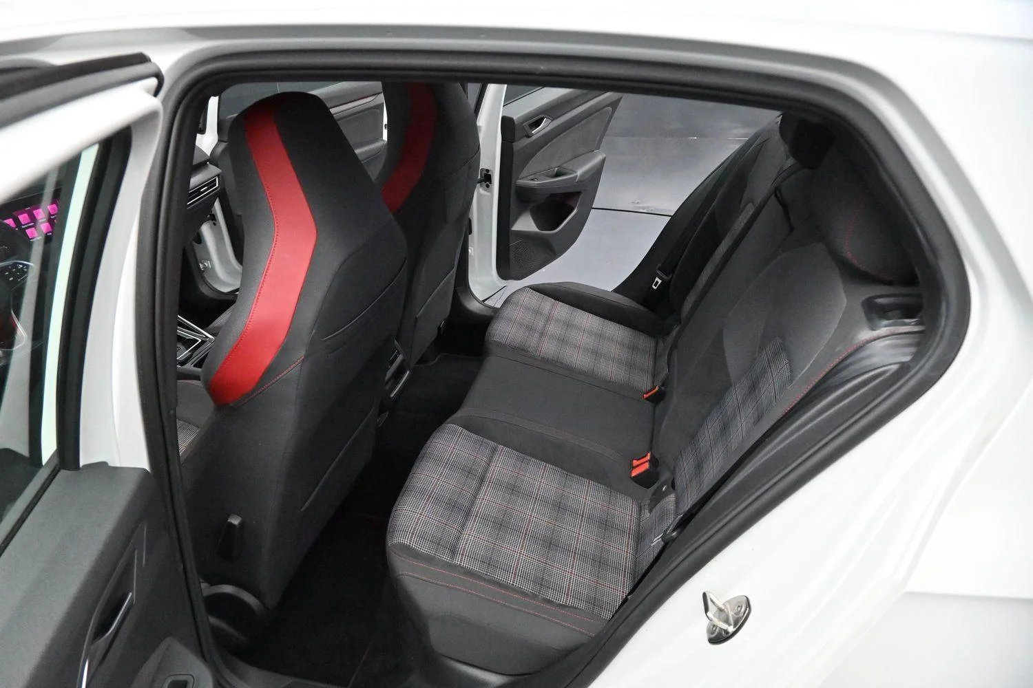 Used 2024 Opal White Pearl Volkswagen S image 30