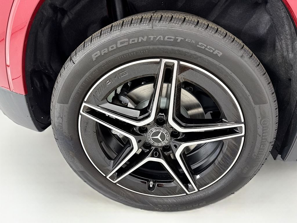 New 2026 MANUFAKTUR Patagonia Red Metallic Mercedes-Benz GLA 250 image 31