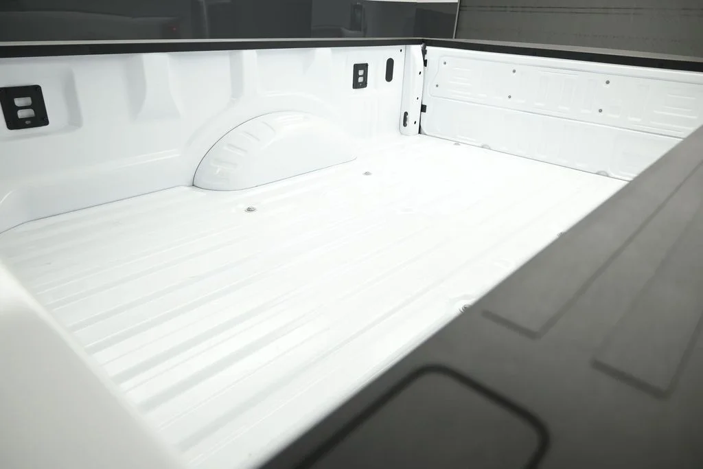 New 2026 Oxford White Ford XL image 13