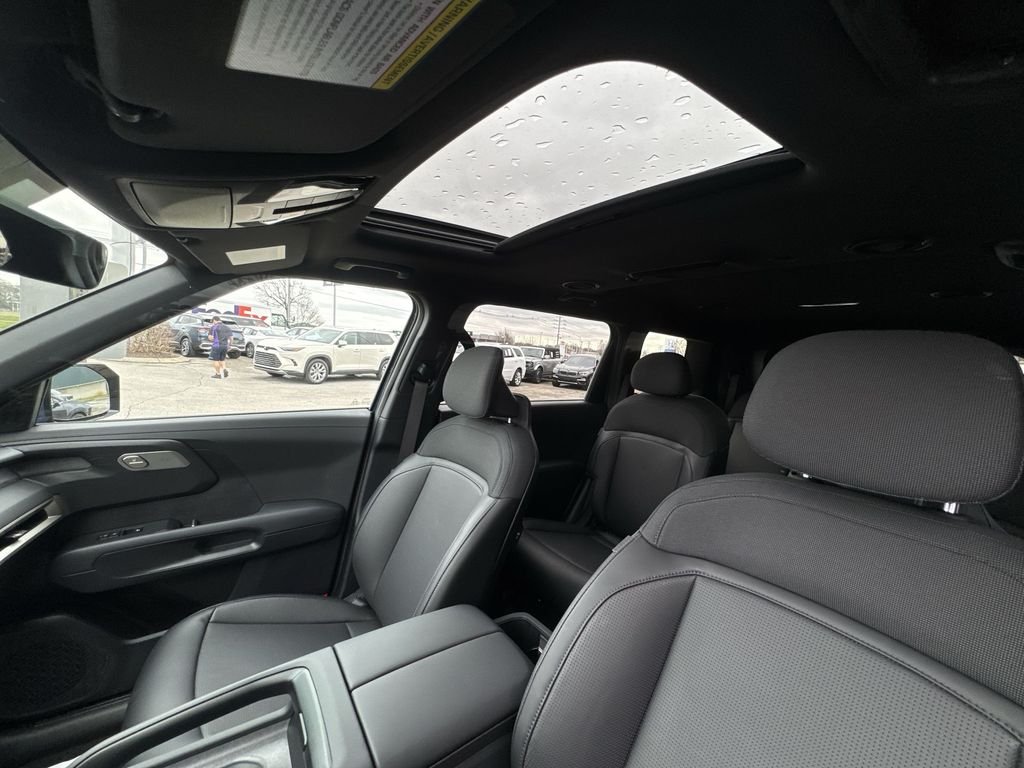 New 2027 Black Kia S image 22