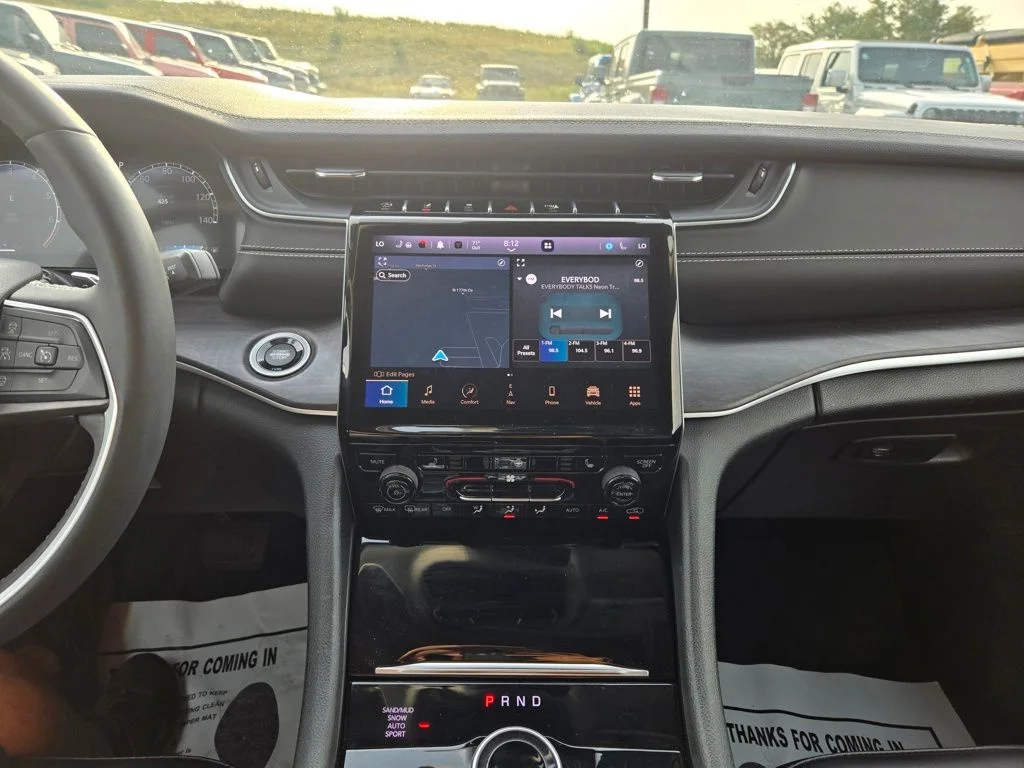 Used 2023 White Jeep Limited image 20