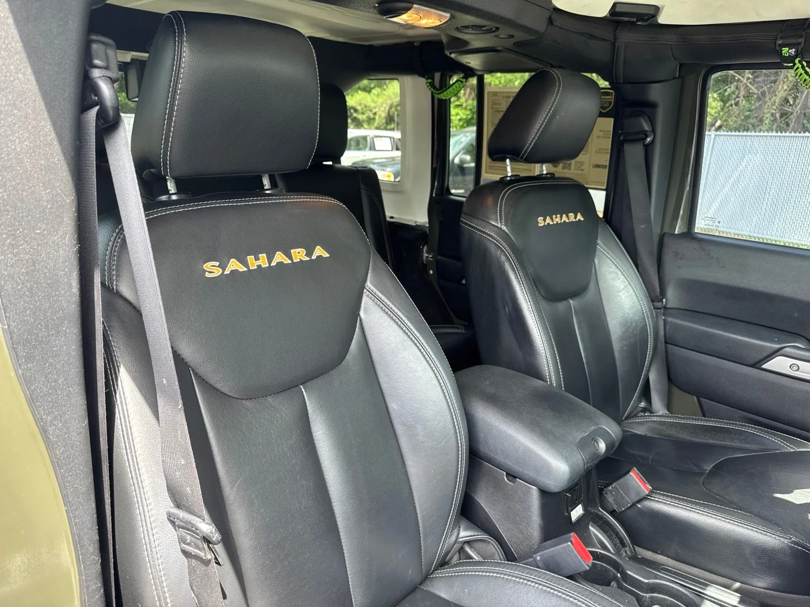 Used 2015 Green Jeep Unlimited Sahara image 26