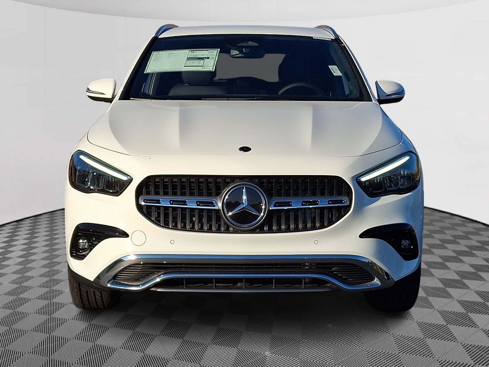 New 2026 Polar White Mercedes-Benz GLA 250 image 2