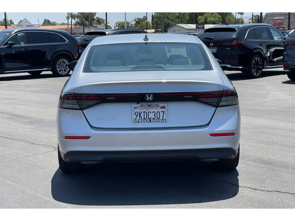 Used 2024 Solar Silver Metallic Honda LX image 4