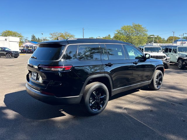 New 2027 High-Gloss Black Paint Jeep Limited image 29