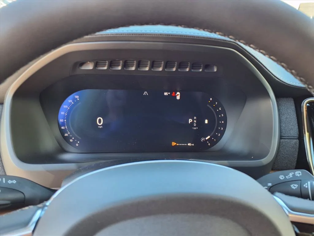 New 2027 Onyx Black Volvo Ultra Dark Theme image 18