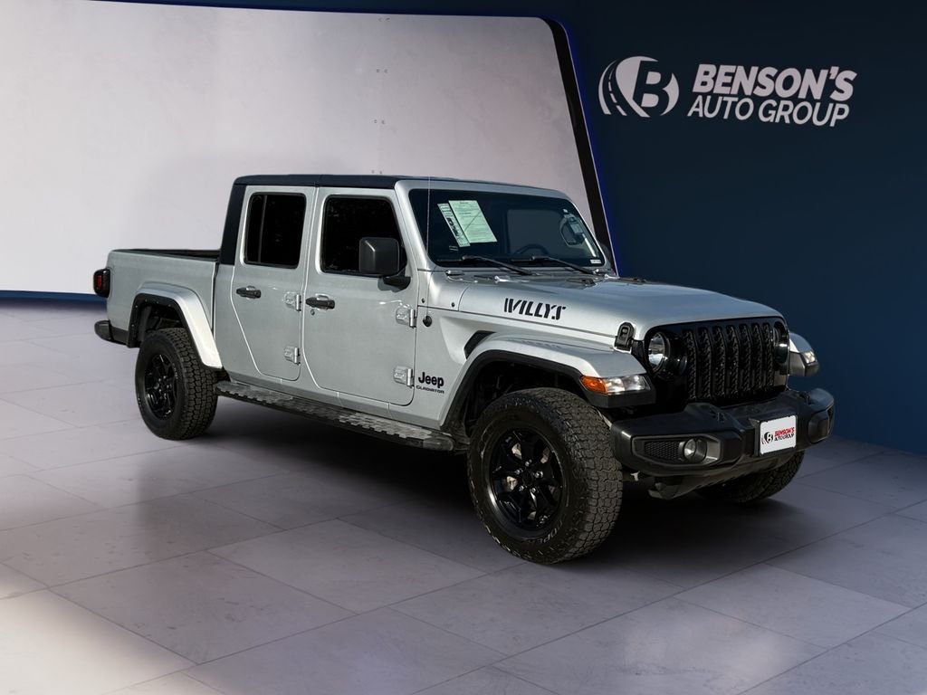 Used 2022 Silver Jeep Willys image 7