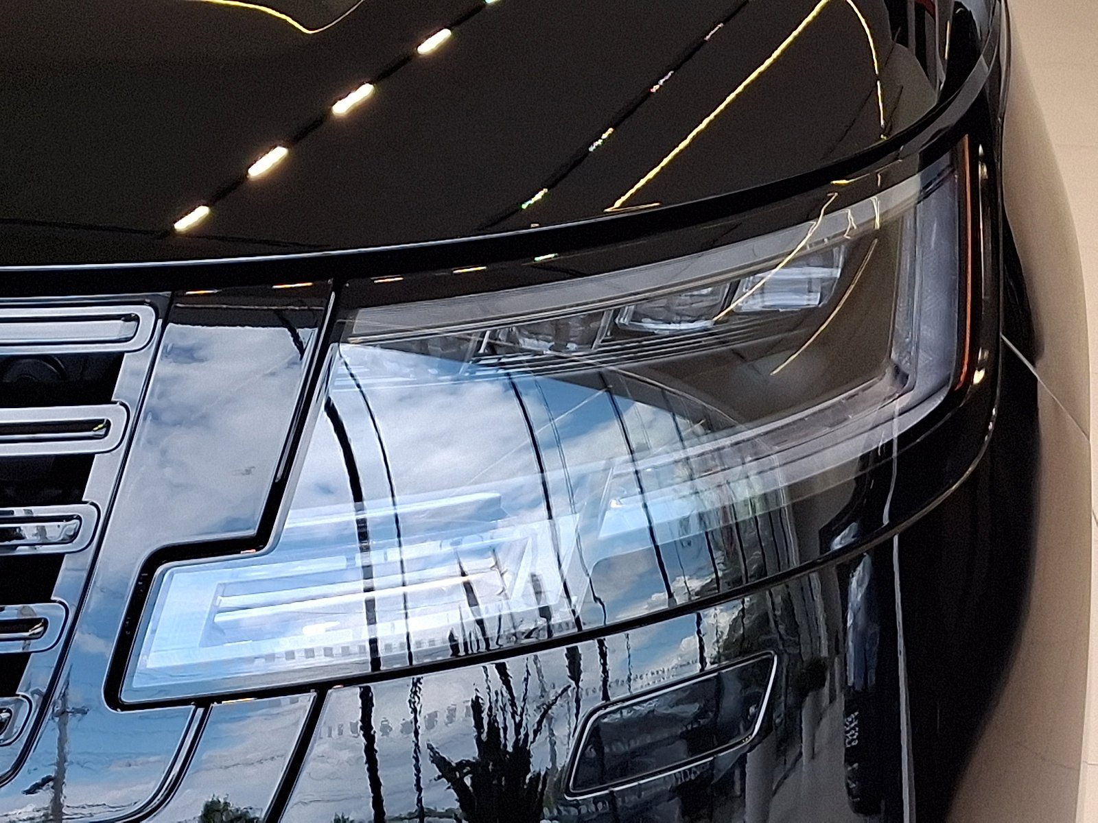 New 2026 Narvik Black Land Rover SV Black image 6